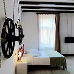 招待所 Noemi Old Town