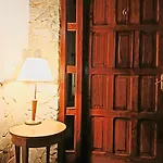 Noemi Old Town 3*