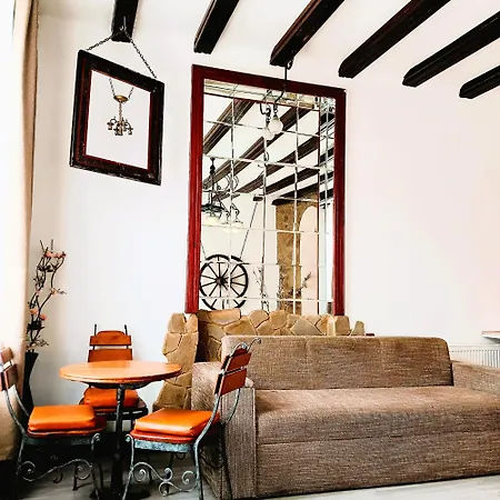 Casa de hóspedes Noemi Old Town 3*